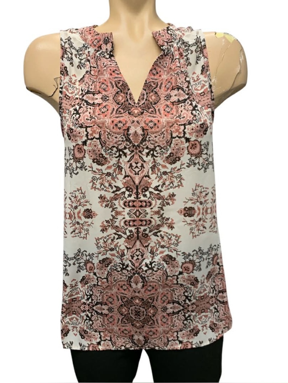 Violet & Claire Sleeveless V-Neck Printed Blouse White Pink Floral Pattern S4